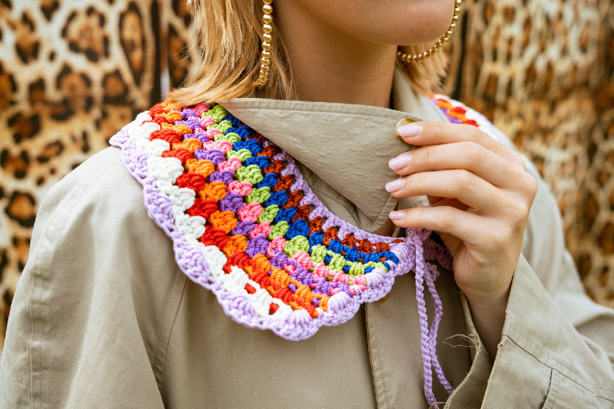 COLLAR